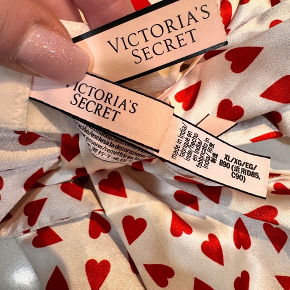 NWT Victorias Secret Red Heart Print Satin Demi‎ Bra White Red Bow XL Valentines - Picture 7 of 11